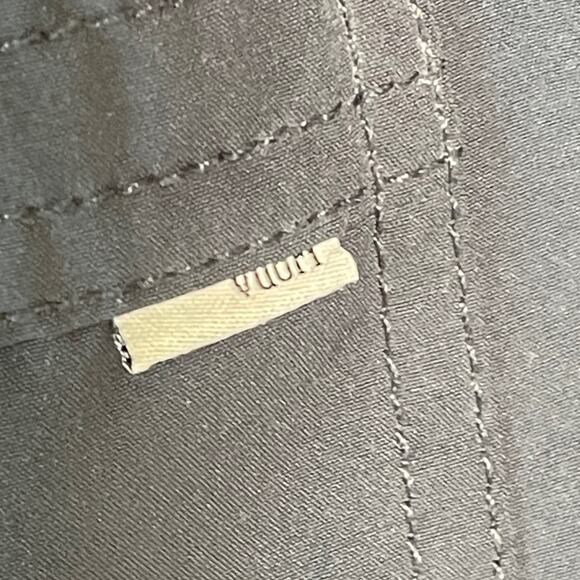 Vuori Men's Swim Hybrids in Dark Blue - Picture 6 of 6